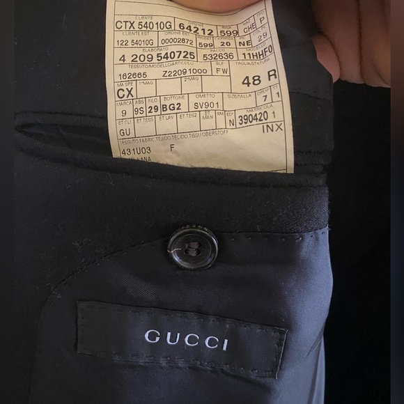 Black GUCCI blazer. Like new! 48R - Picture 5 of 5